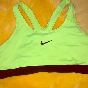 sports  bra